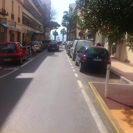 Studio A Juan Les Pins 公寓 *